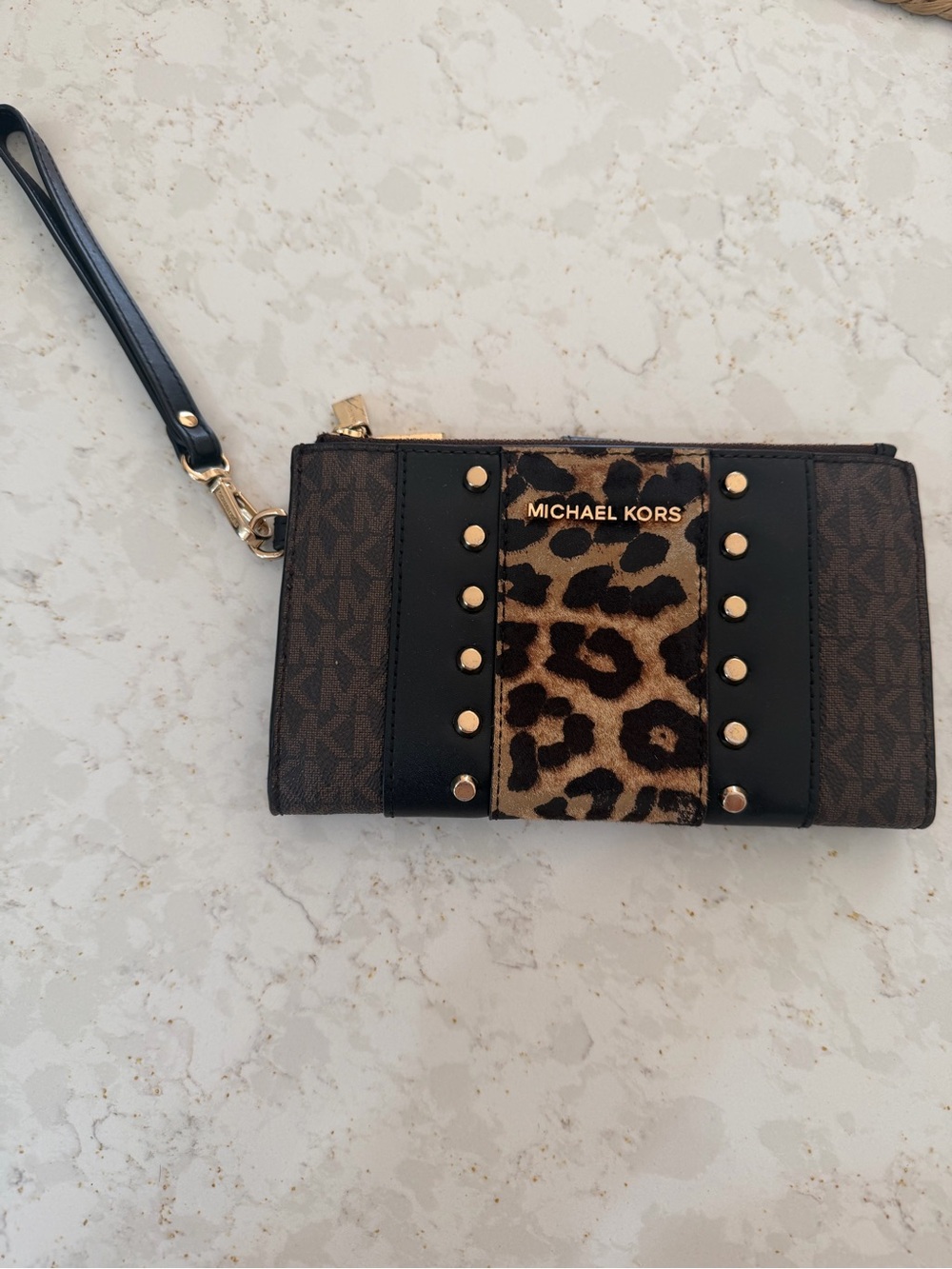 Michael Kors Leopard Accent Wristlet like new hardware on zippers has scratched